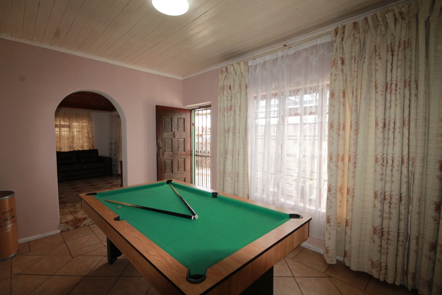 3 Bedroom Property for Sale in Lavender Hill Western Cape